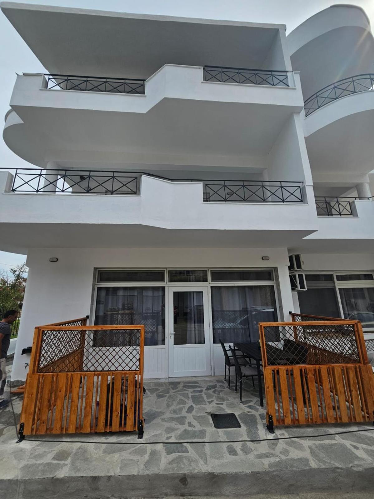 Beach Apartment B Nea Karvali Bagian luar foto